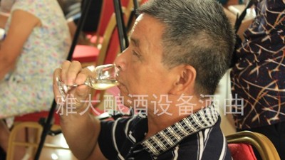 釀酒10年的老師傅說酒，用小型白酒設備釀酒多年才描述得如此準確